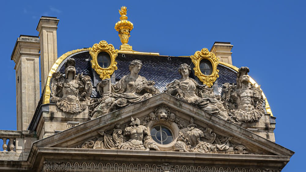sculptures facade hotel de ville lyon