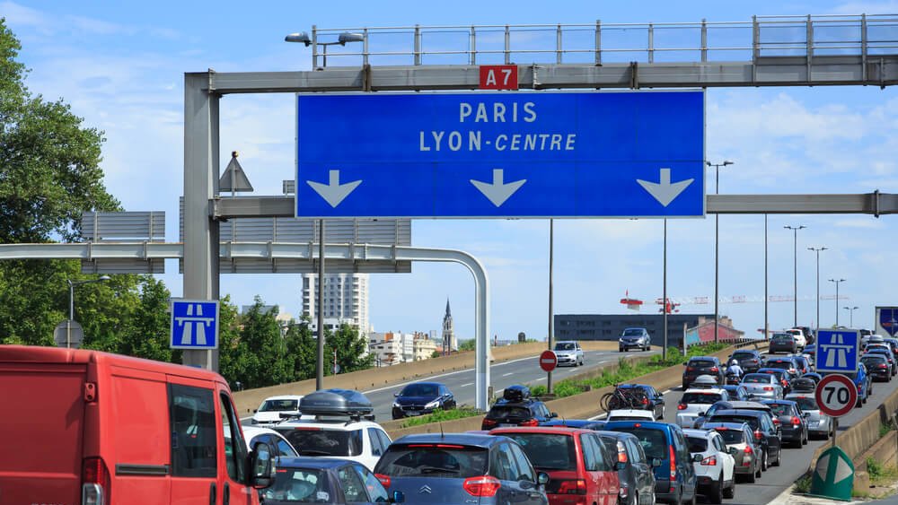 embouteillage peripherique entree zfe lyon