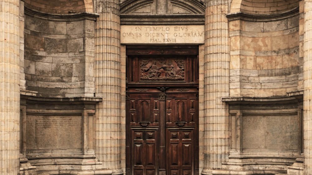 double porte bois colonnes entree eglise saint nizier lyon
