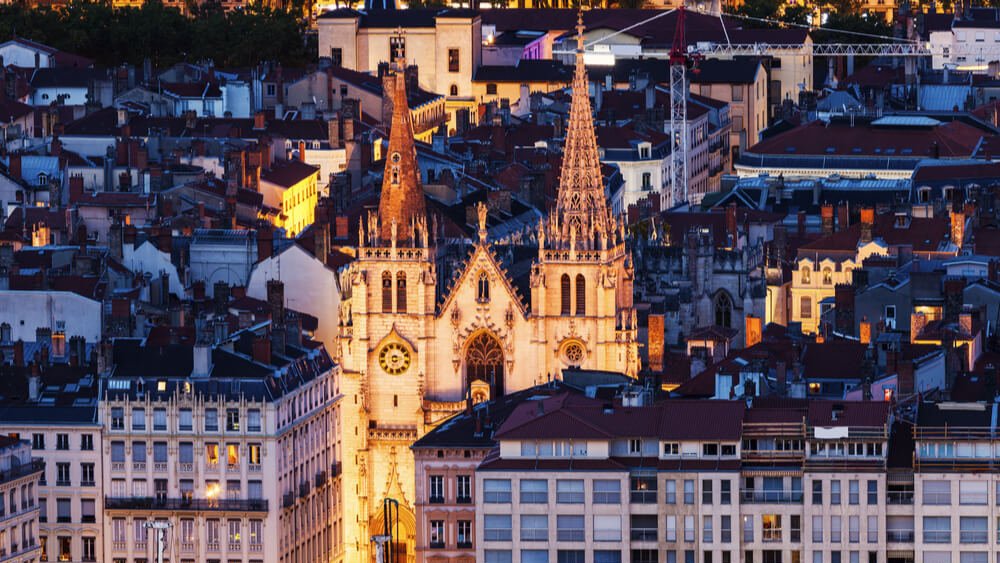 eglise saint nizier lyon eclairee nuit