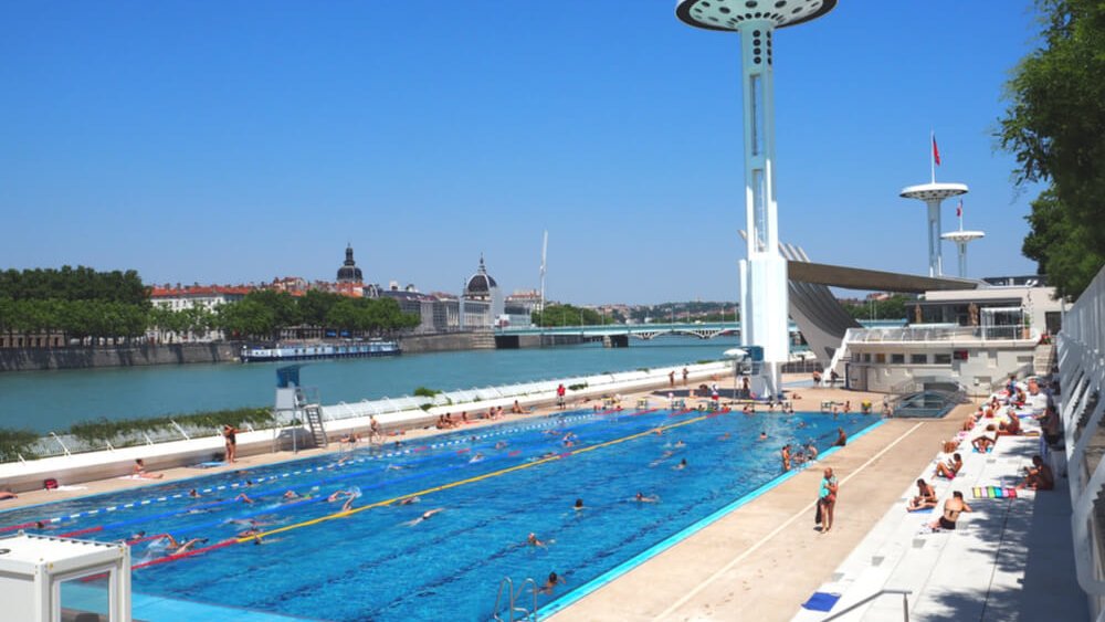 vue sur fleuve rhone piscine exterieure tony bertrand lyon