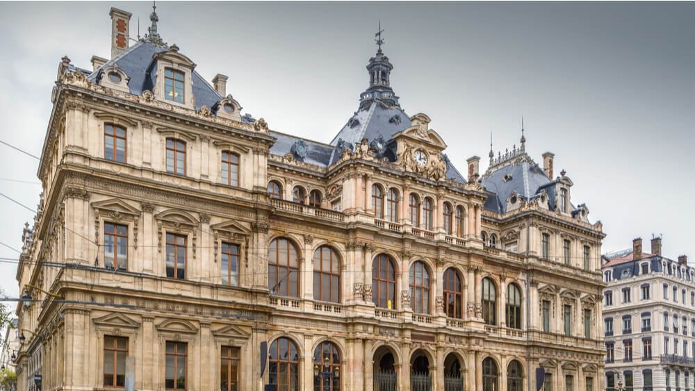 vue ensemble palais de la bourse lyon cordeliers