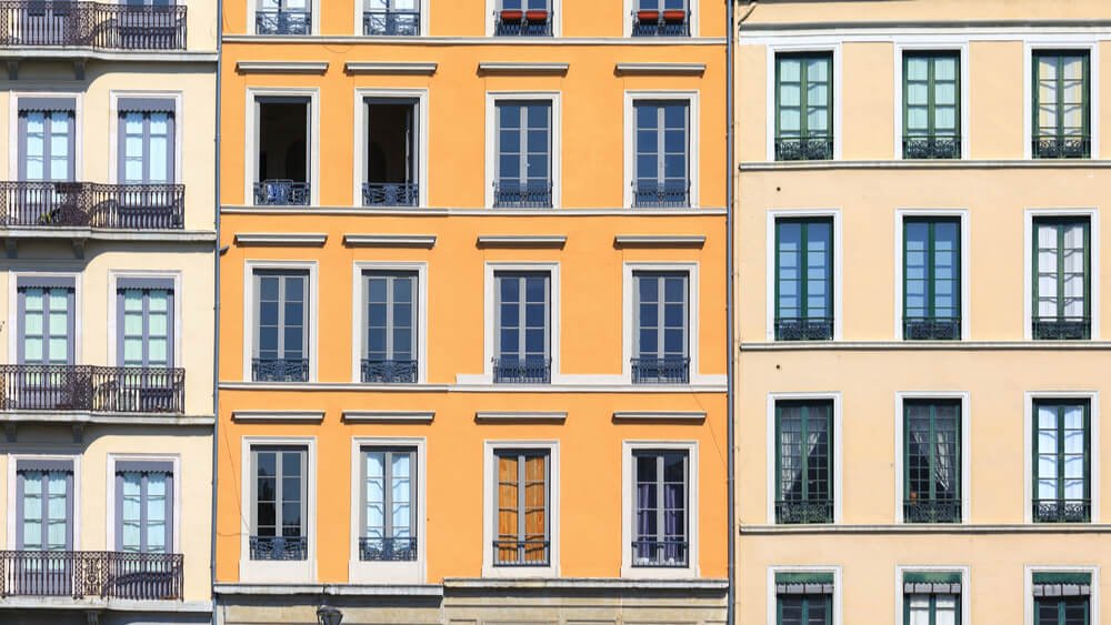 facade fenetre lyonnaise a la francaise