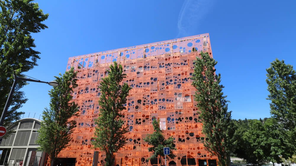 facade arriere perforee cube orange lyon confluence