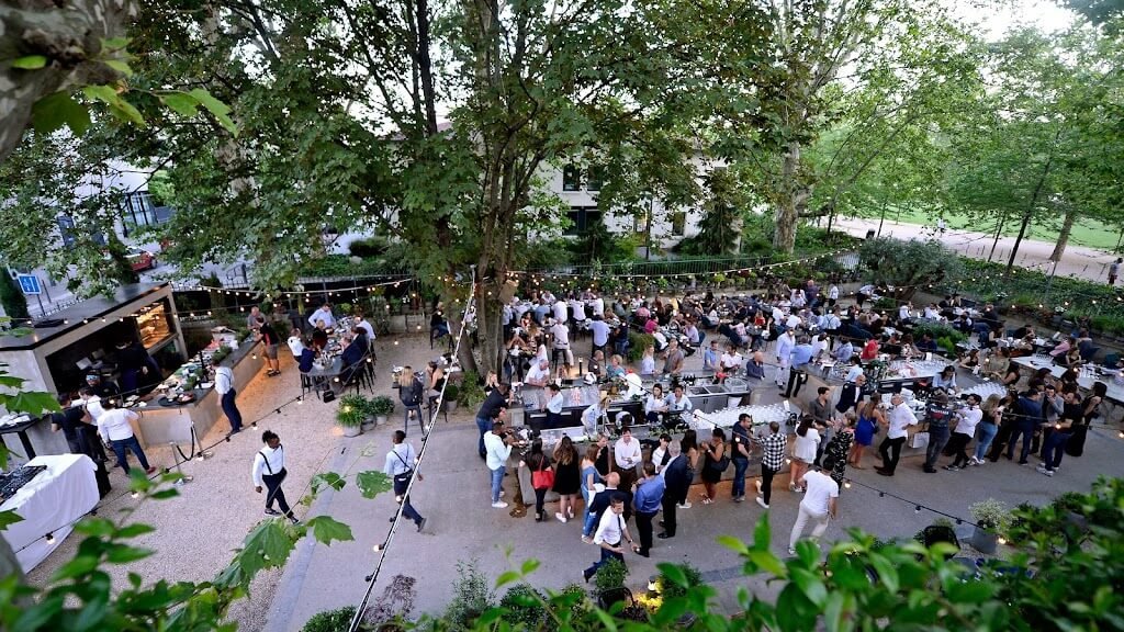 after work chic guinguette select restaurant bar la maison lyon