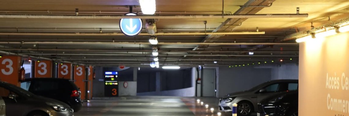 parking couvert du centre commercial lyon confluence