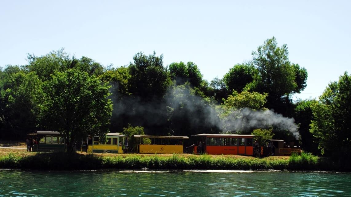 locomotive a vapeur chemin de fer touristique du haut rhone