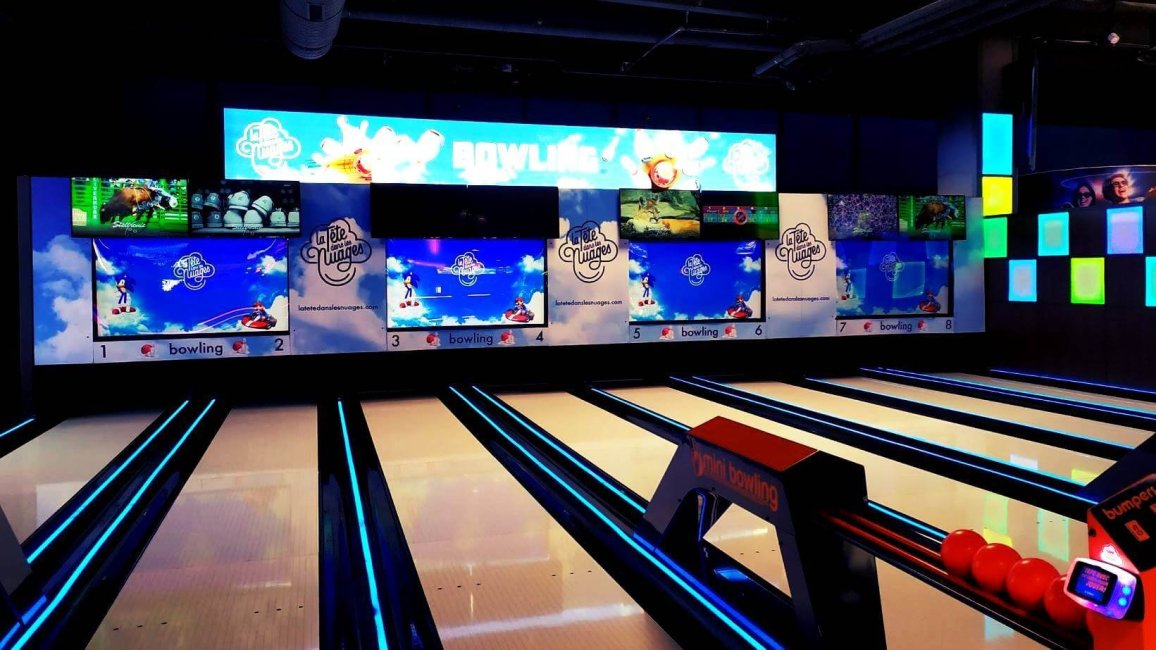 bowling 8 pistes au sein du centre de loisirs la tete dans les nuages a lyon