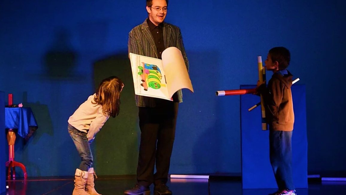 spectacle de magie a domicile pour enfants avec emmanuel gulliver