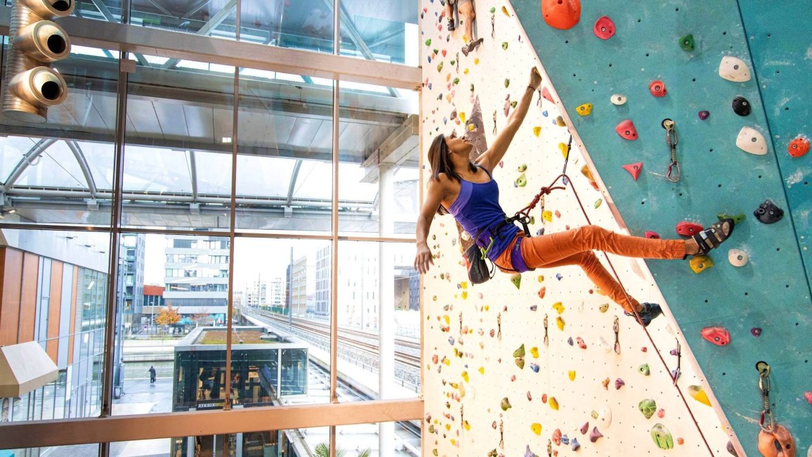 seance d escalade a la salle climb up lyon confluence