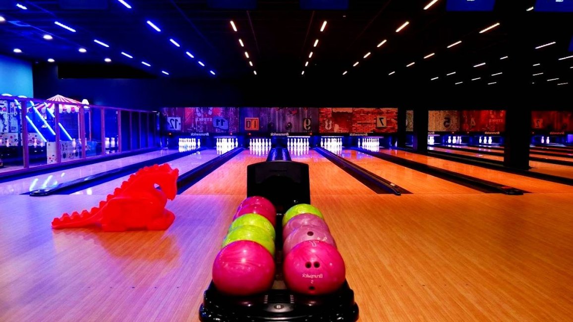 les 12 pistes du complexe bowling by exalto a lyon