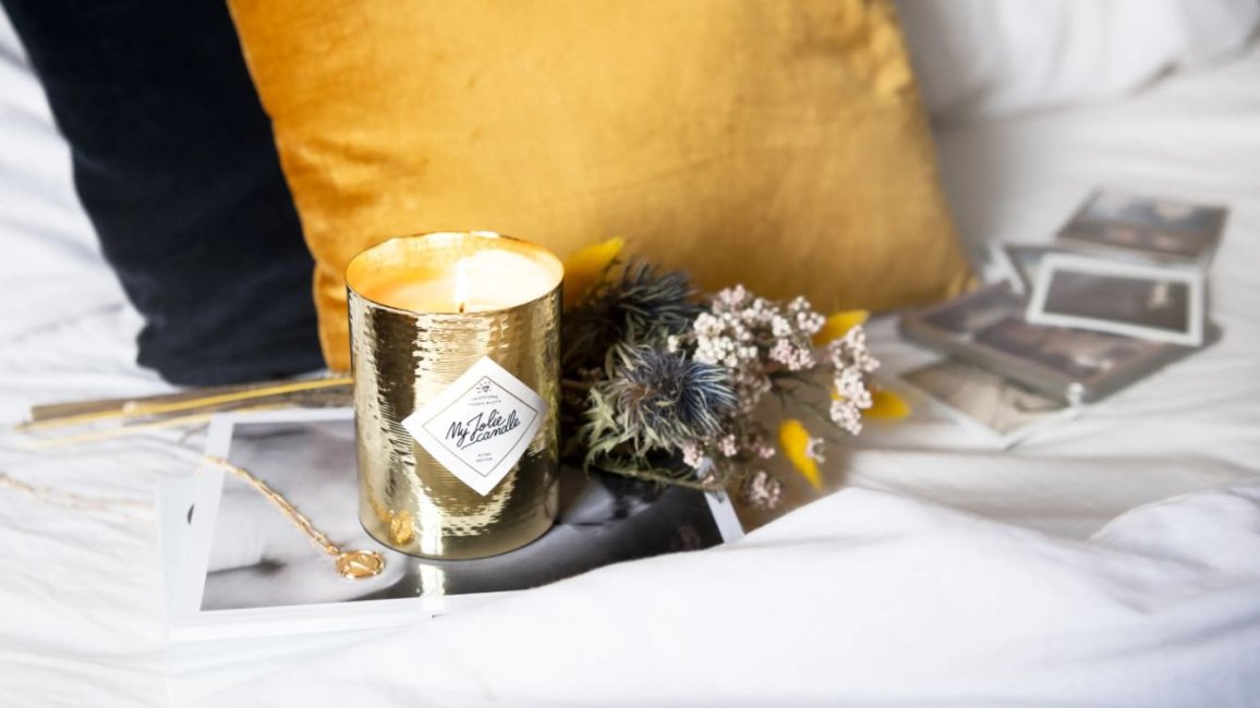 collier-plaque-or-bougie-parfumee-my-jolie-candle
