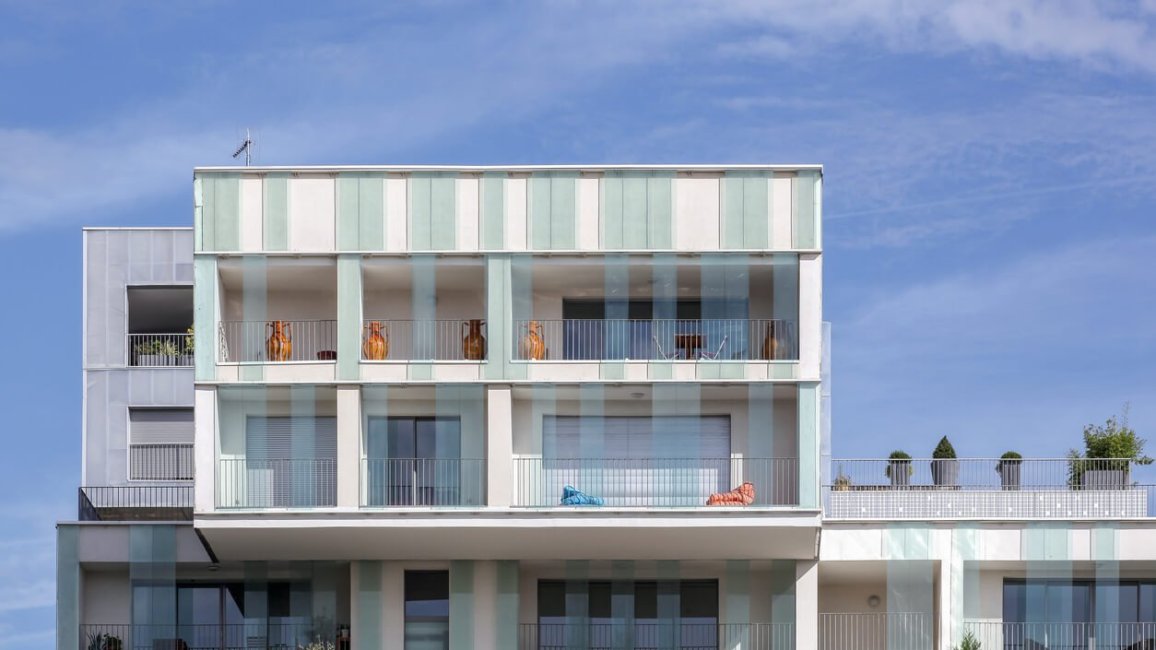 immeuble residentiel moderne dans lequartier de confluence a lyon