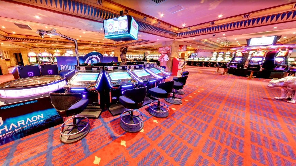 la grande salle des machines du grand casino le pharaon a lyon