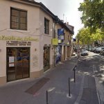 devanture boutique route des aromes place de la croix rousse