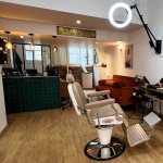 poste de travail de l atelier leouai coiffeur mixte a lyon