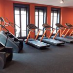 tapis course salle de sport basic fit lyon 1 rue de la republique