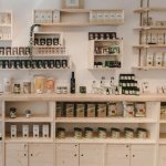 etageres produits cbd interieur boutique the hemp concept lyon 1 rue algerie