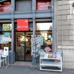 entree librairie decitre place bellecour lyon