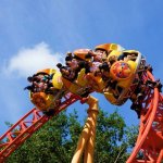 montagnes russes parc attraction le pal