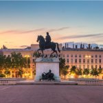 place bellecour au coucher du soleil