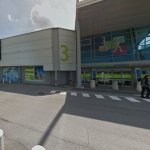 entree du magasin go sport dans le centre commercial 2 vallees a givors