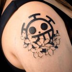 tatouage floral realise au salon lumenia tattoo a lyon
