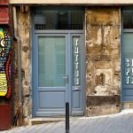 devanture du salon simple place tattoo a lyon