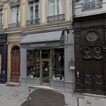 vitrine boutique bougies parfumees diptyque lyon