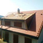 renovation de la toiture d une maison ancienne par le companion alpiniste charpentier couvreur zingueur a lyon