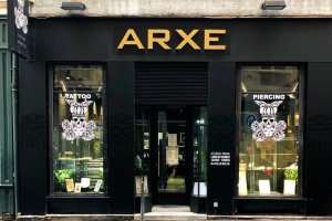 devanture du salon arxe a lyon