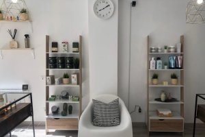 etageres salon accueil boutique cbd frenchy freeze lyon 5 place saint paul