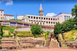 gradins amphitheatre romain des trois gaulles lyon