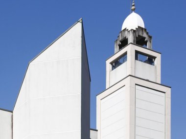 minaret de la grandes mosquee de lyon