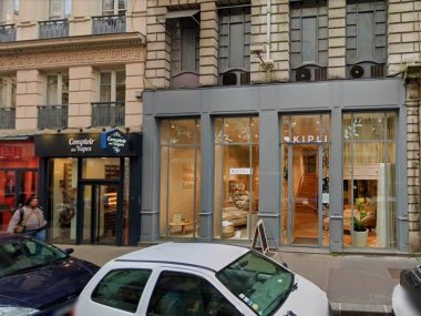 grande vitrine en verre du magasin de literie ecologique kipli a lyon