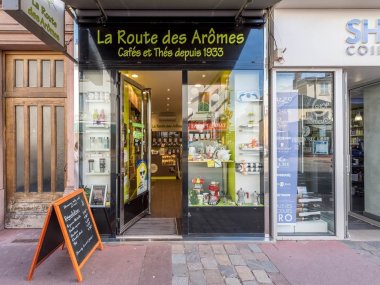 devanture laroute des aromes lyon 8