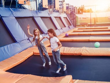 trampoline park lyon