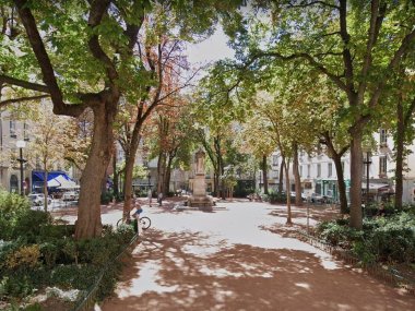 place jardin sathonay ombrage