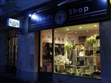 vitrine illuminee natural collector lyon cbd seeds shop