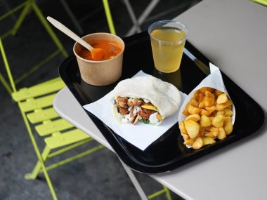 menu falafel yaafa restaurant lyon 1