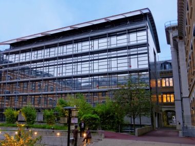 batiment verre iae lyon