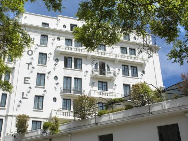 facade blanche college hotel lyon