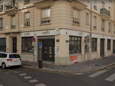 devanture angle depot vente emmaus lyon crequi