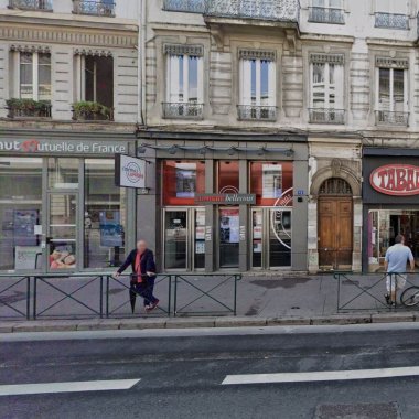 devanture du bureau de tabac traditionnel tabac de l europe rue de barre a lyon 2
