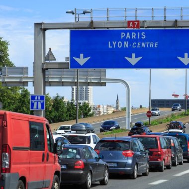 embouteillage peripherique entree zfe lyon