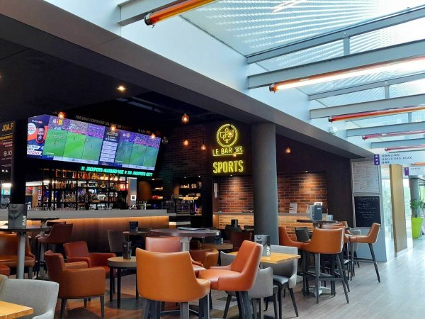 le bar du casino joa de montrond a lyon