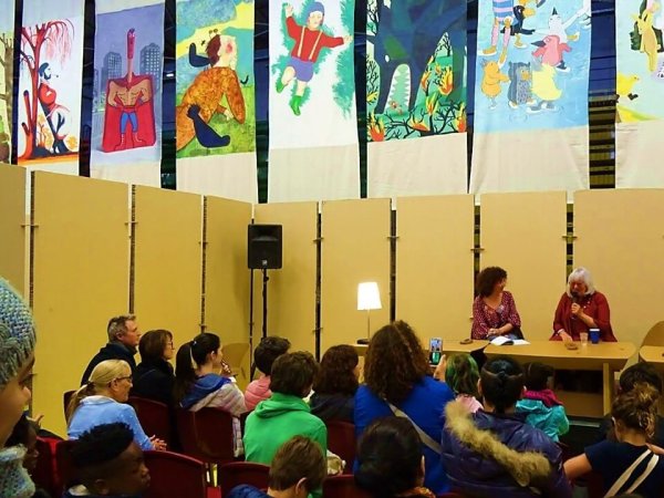 conference debat au festival du livre jeunesse de villeurbanne