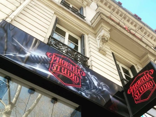 enseigne tatoueur barber shop phoenix studio lyon guillotiere