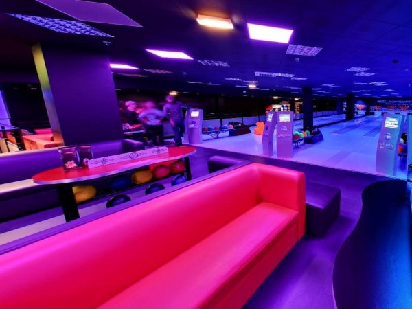espace pour le bowling au metropolis bowling laser a lyon