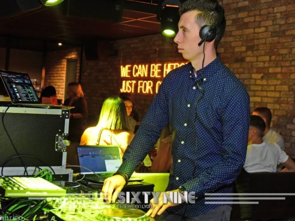 mix dj alex roma discotheque tilt massieux